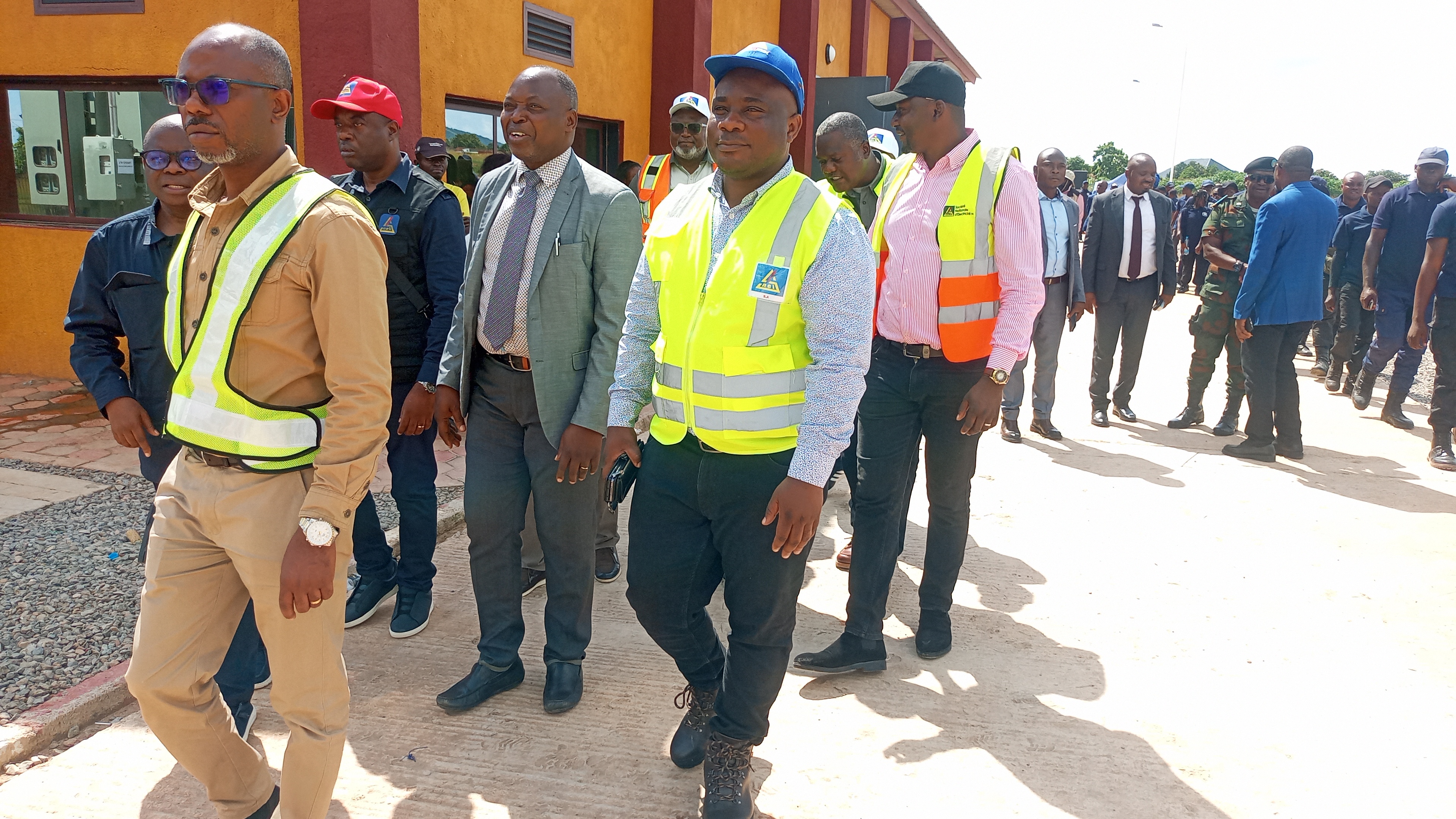 SNEL/HAUT-KATANGA : «La ville de Kasumbalesa renaît dans la lumière » : la SNEL écrit une nouvelle page énergétique et le Directeur Régional Sud,Mr. MBAYO UMBA Ralph au cœur d’un projet historique